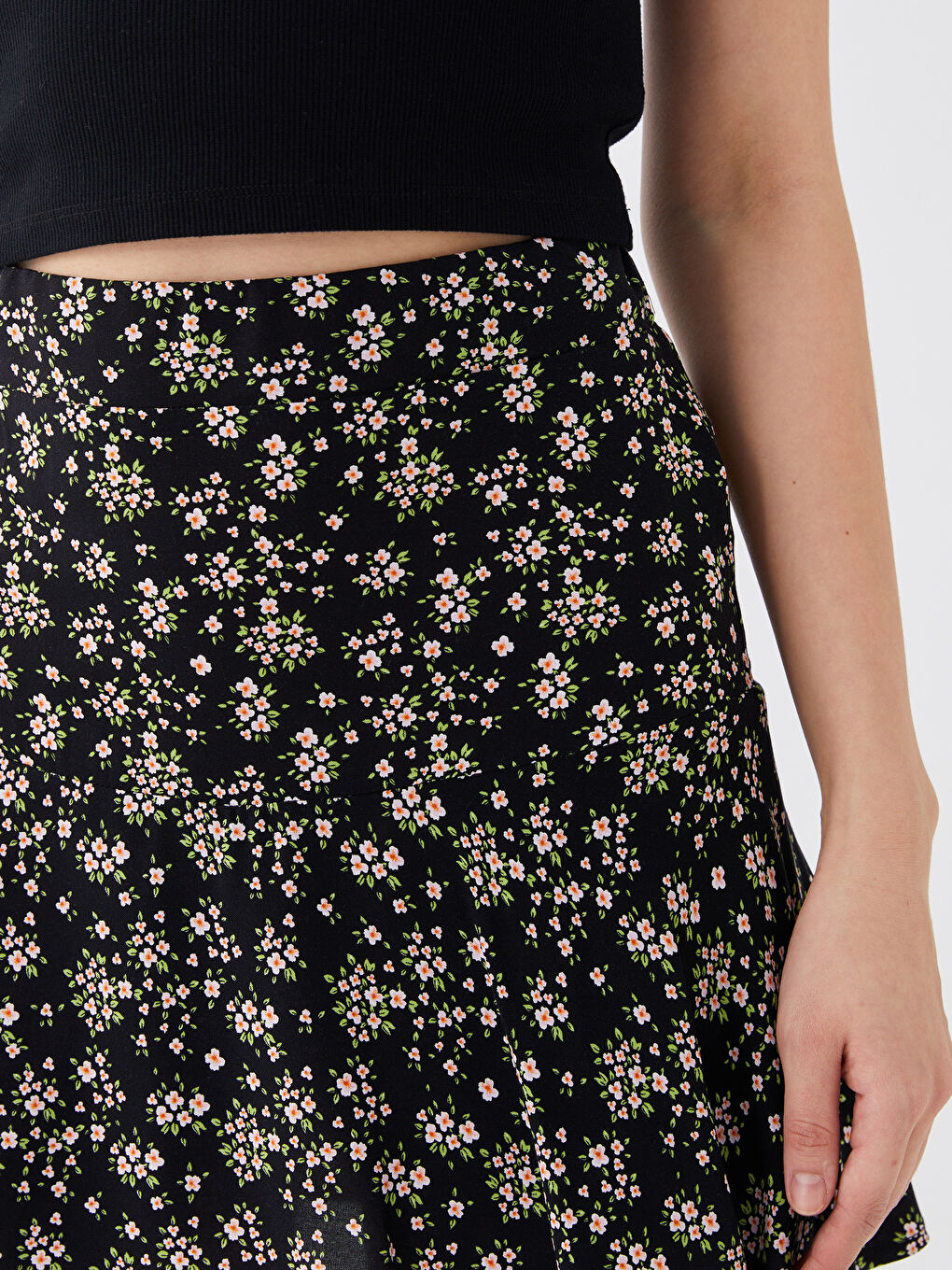 Women's Elastic Waist Floral Short Skirt-4