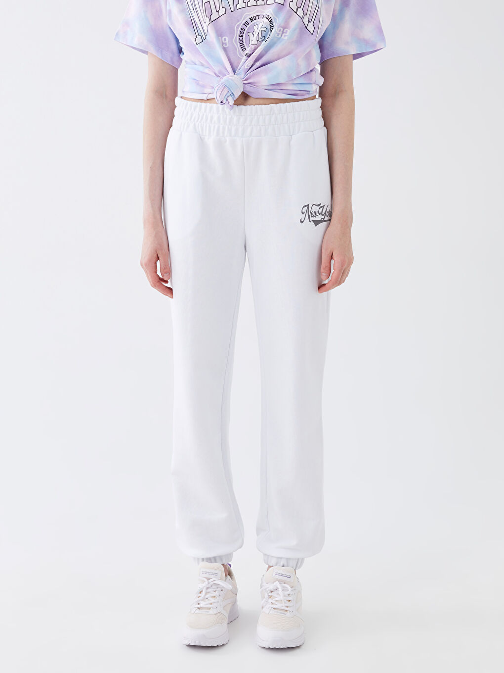 Beyaz Beli Lastikli Baskılı Kadın Jogger Eşofman Altı-5