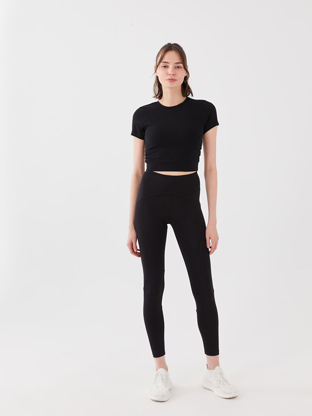 Siyah Bisiklet Yaka Düz Kısa Kollu Kadın Crop-2