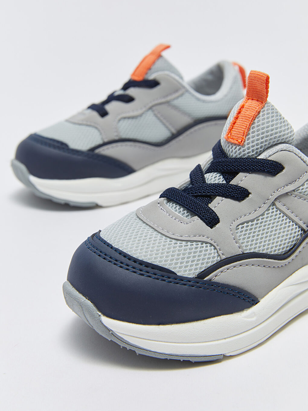 سنيكرز أولاد رضع ببلوك الألوان وأربطة جزم-2