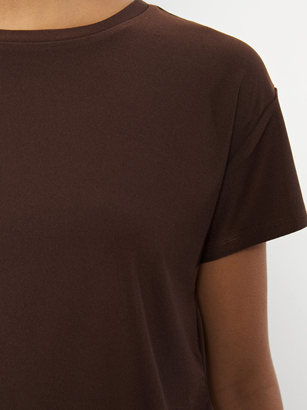 ياقة دائرية سادة كم قصير قميص قصير للسيدات-3