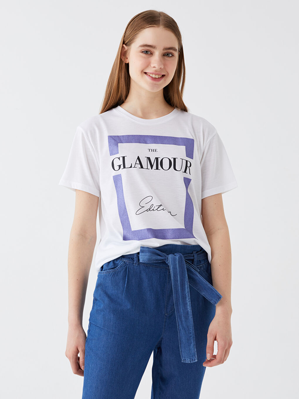 Beyaz Bisiklet Yaka Baskılı Kısa Kollu Kadın Tişört-1