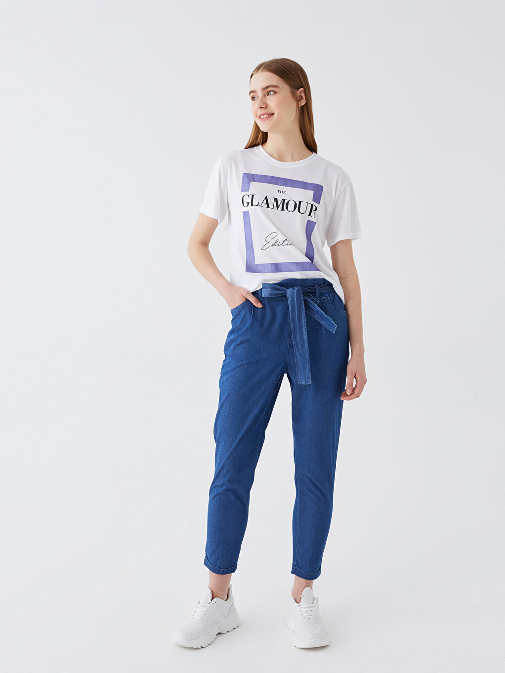 Beyaz Bisiklet Yaka Baskılı Kısa Kollu Kadın Tişört-2