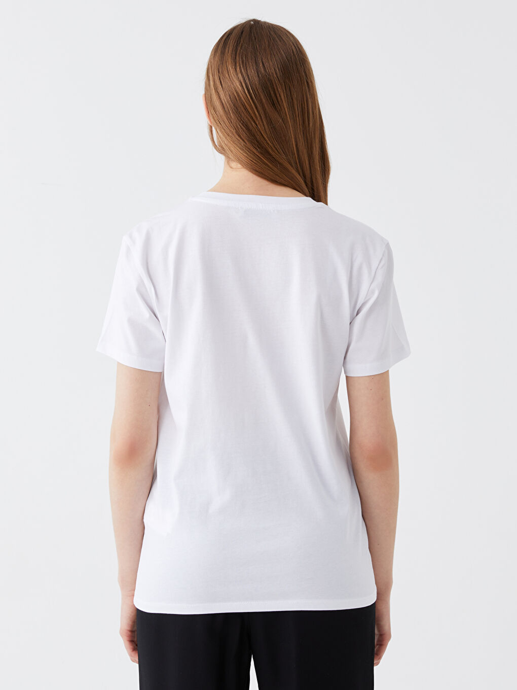 Beyaz Bisiklet Yaka Baskılı Kısa Kollu Kadın Tişört-4