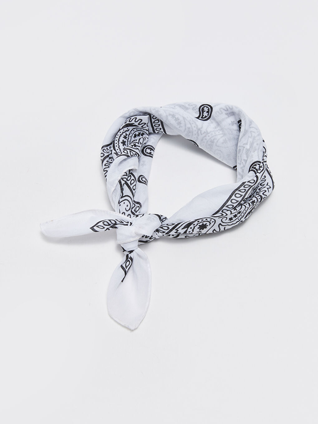 Beyaz Desenli Kadın Bandana-3