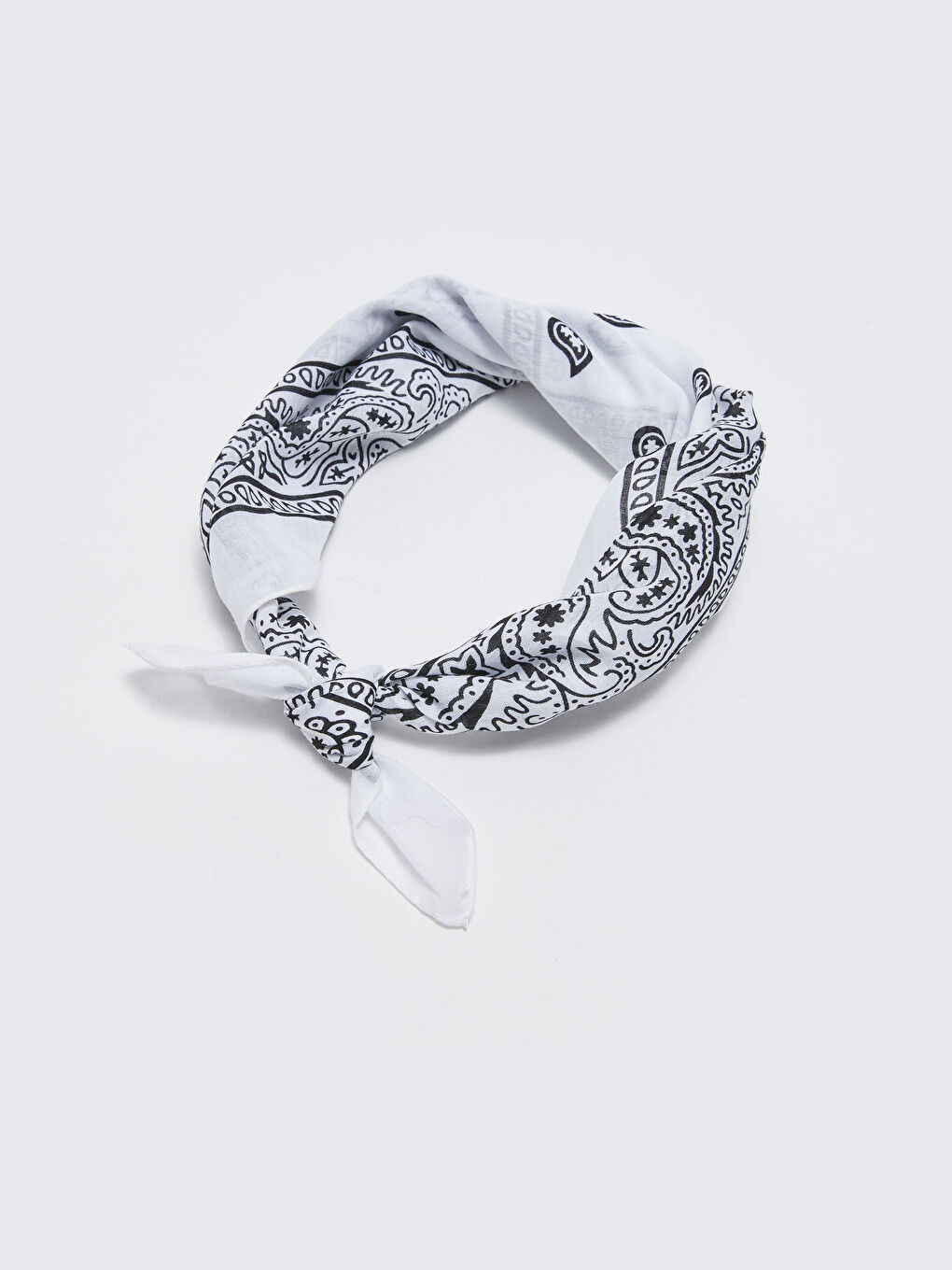 Beyaz Desenli Kadın Bandana-2
