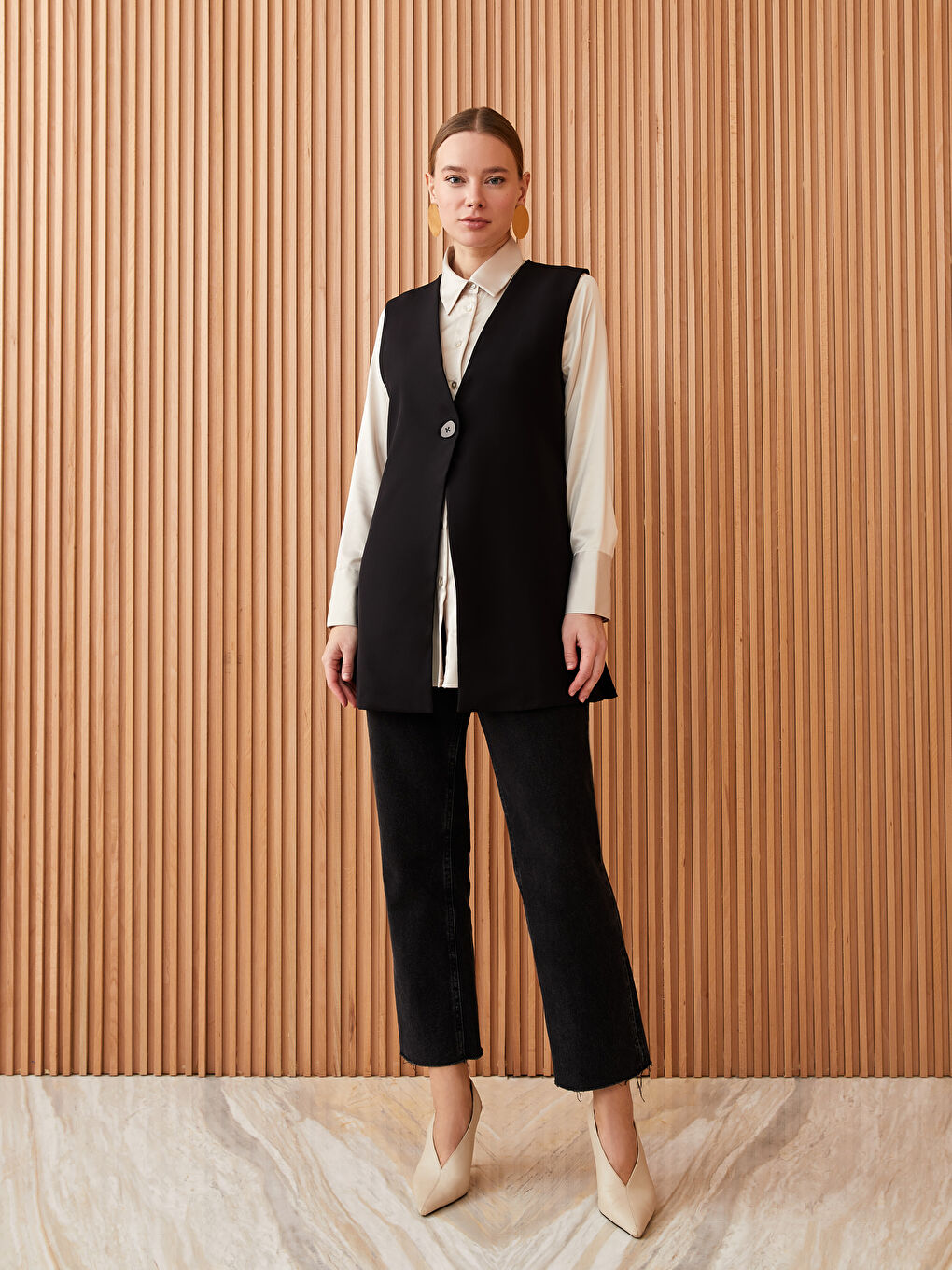 Siyah Kadın V Yaka Düz Yelek-2