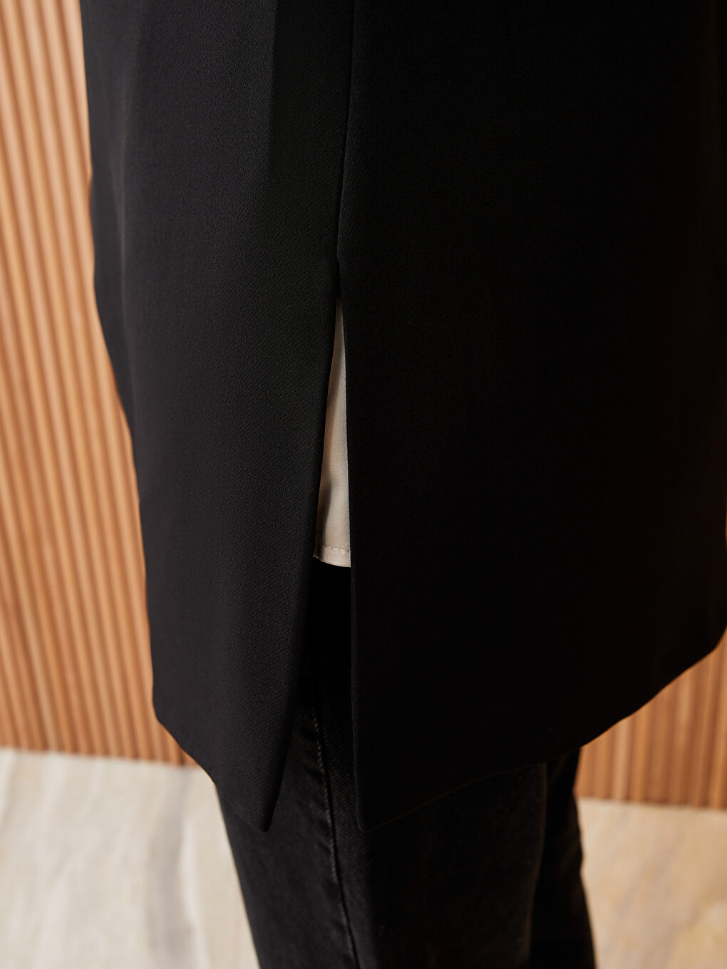 Siyah Kadın V Yaka Düz Yelek-3