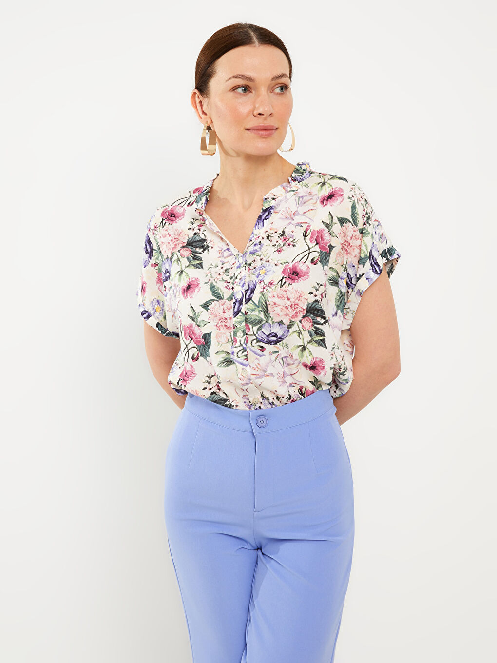 Женская рубашка с круглым вырезом, цветочным принтом и коротким рукавом-1