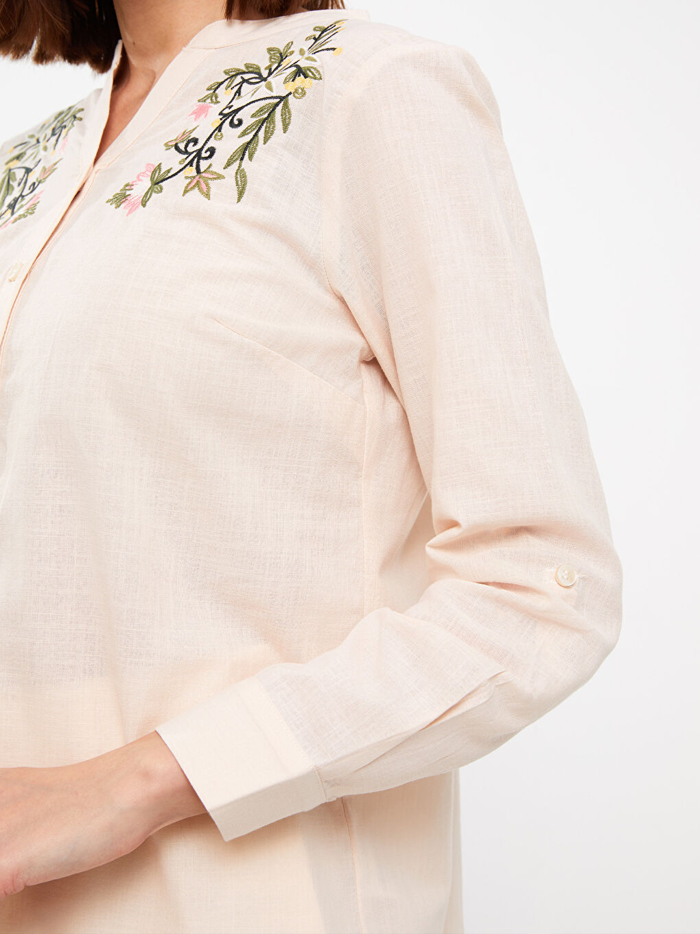 Ekru Kaçık Yaka Nakışlı Uzun Kollu Kadın Gömlek-2