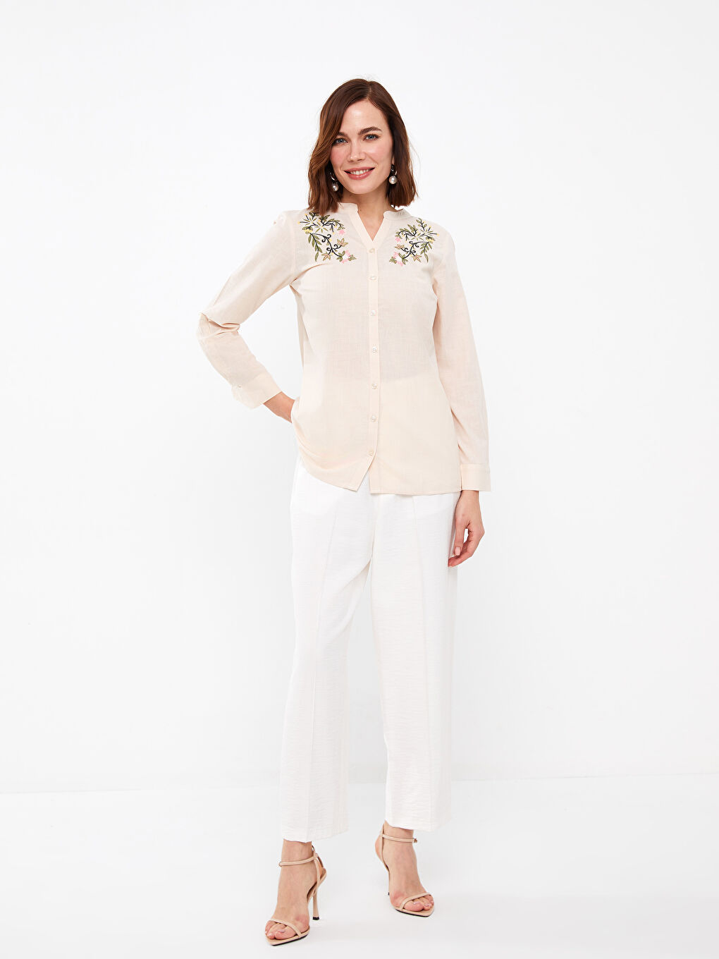 Ekru Kaçık Yaka Nakışlı Uzun Kollu Kadın Gömlek-3