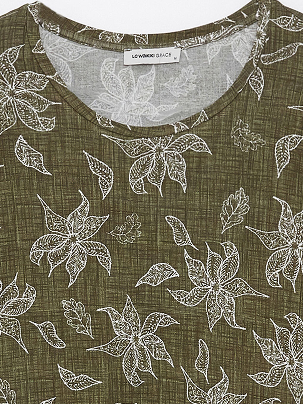 تي شيرت نسائي مطبوع برقبة دائرية-7