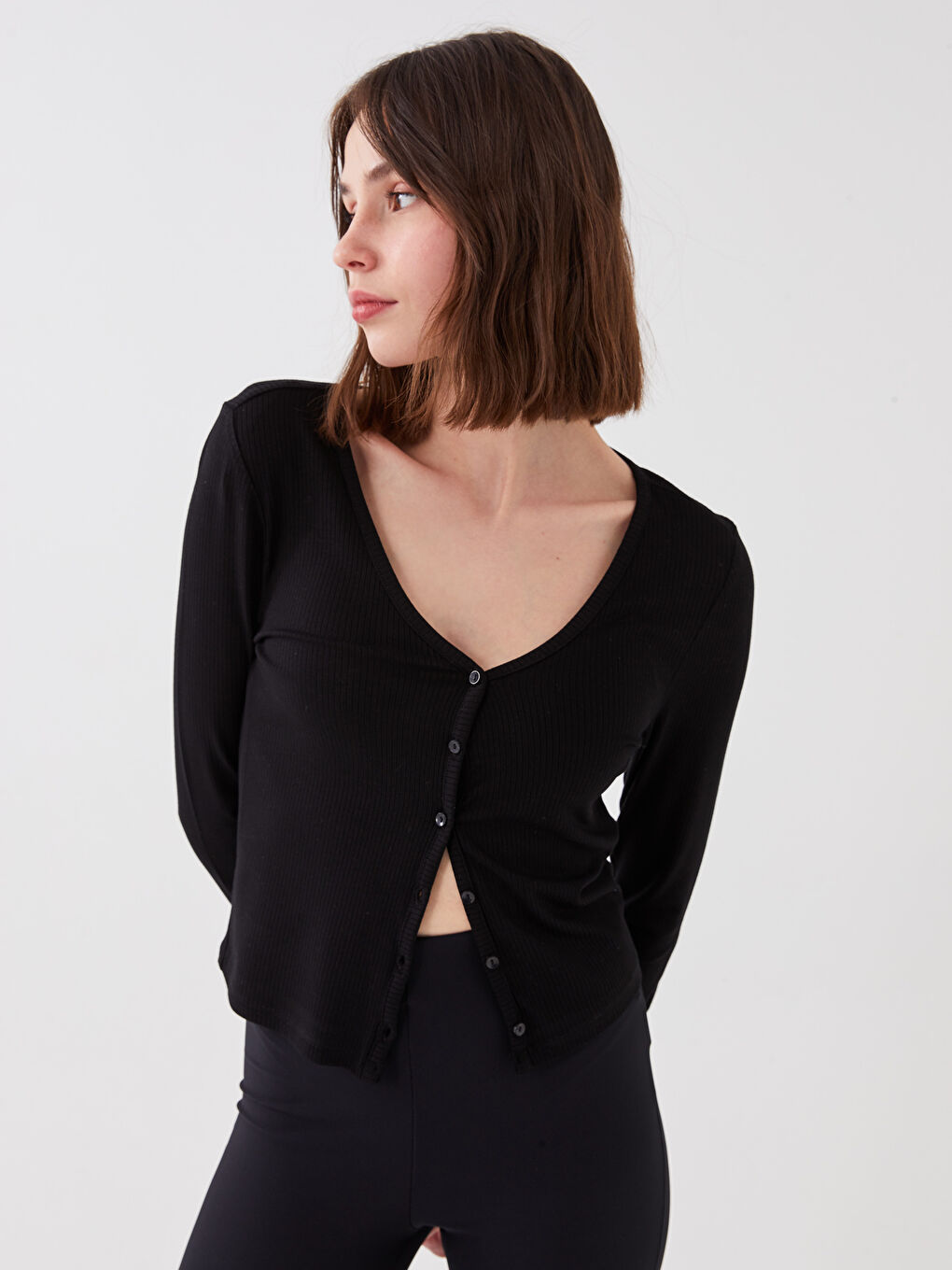 Siyah V Yaka Düz Uzun Kollu Crop Kadın Hırka