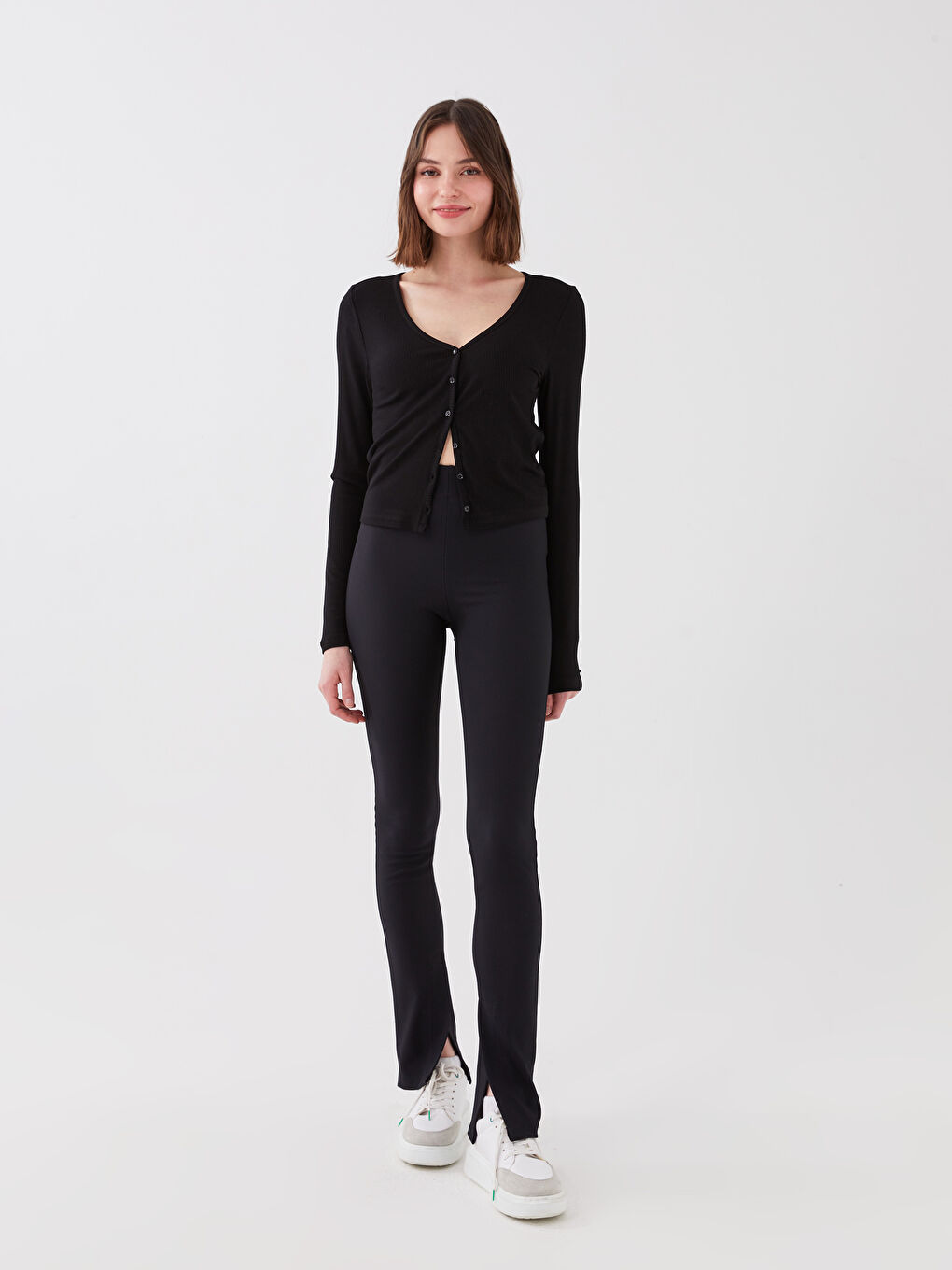 Siyah V Yaka Düz Uzun Kollu Crop Kadın Hırka-2