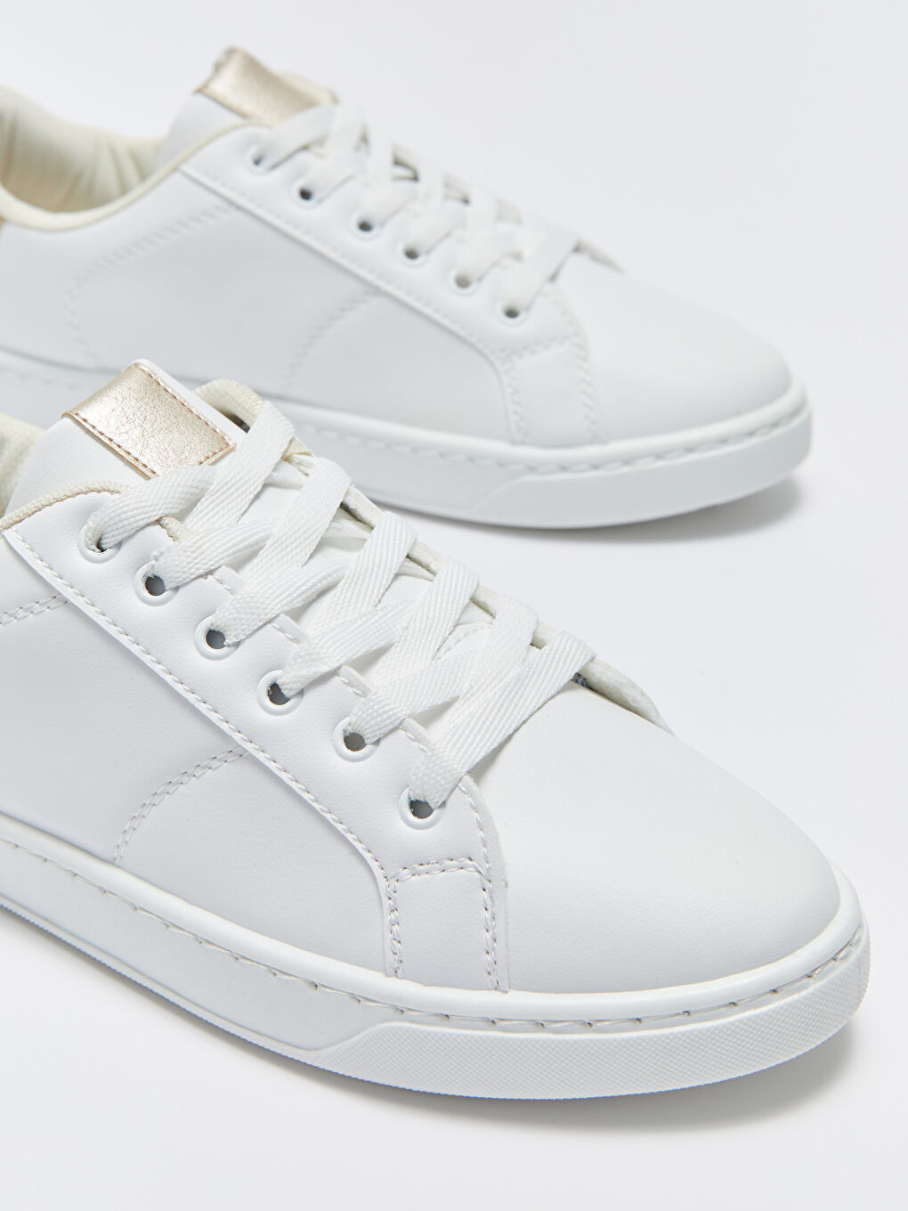 Beyaz Bağcıklı Kadın Spor Ayakkabı-2