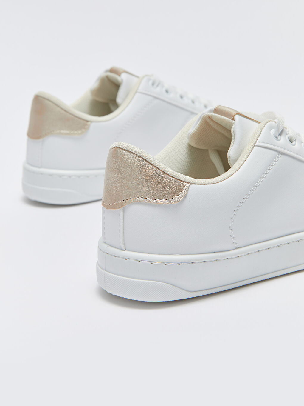 Beyaz Bağcıklı Kadın Spor Ayakkabı-4