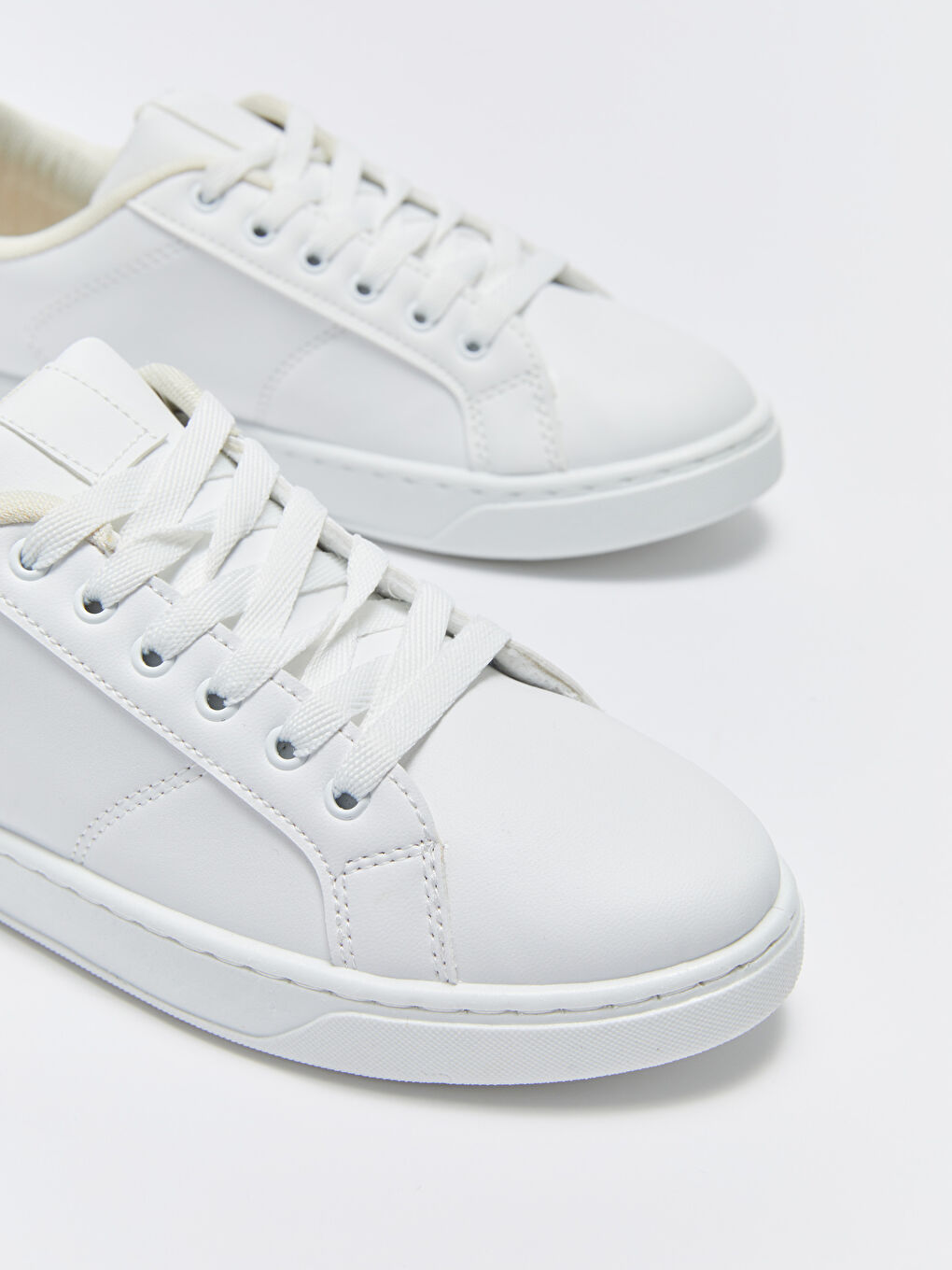 Beyaz Bağcıklı Kadın Spor Ayakkabı-2