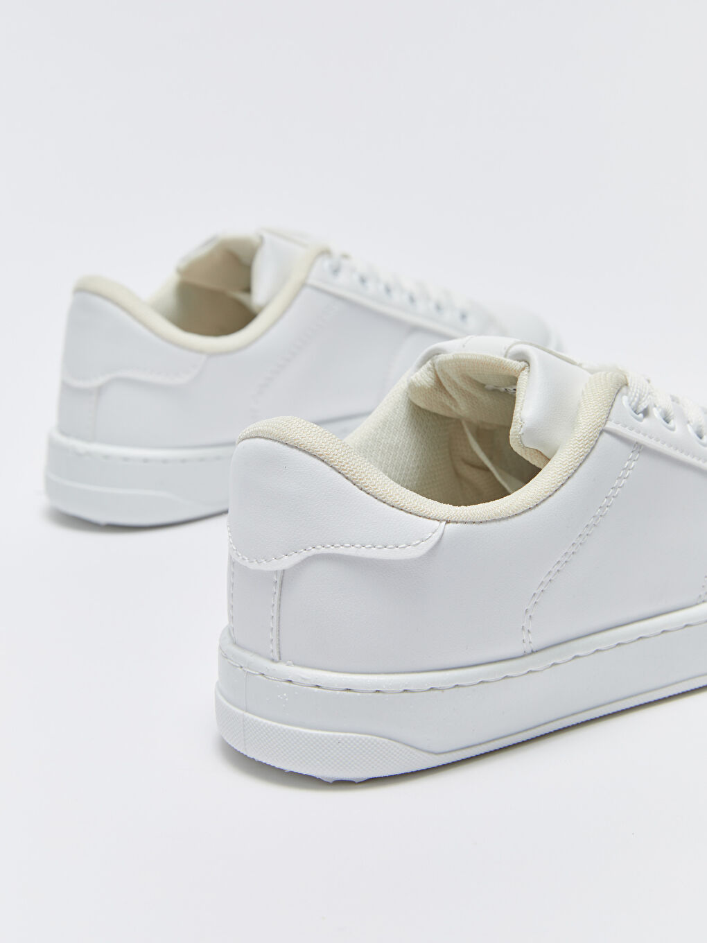 Beyaz Bağcıklı Kadın Spor Ayakkabı-4