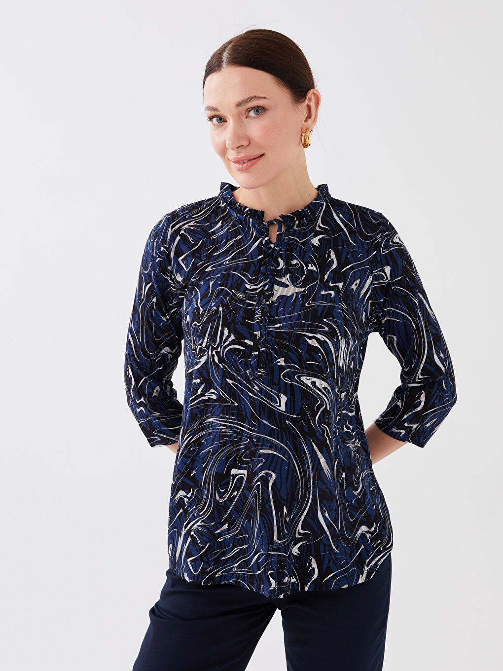 Karışık Bağlamalı Yaka Desenli Kadın Bluz