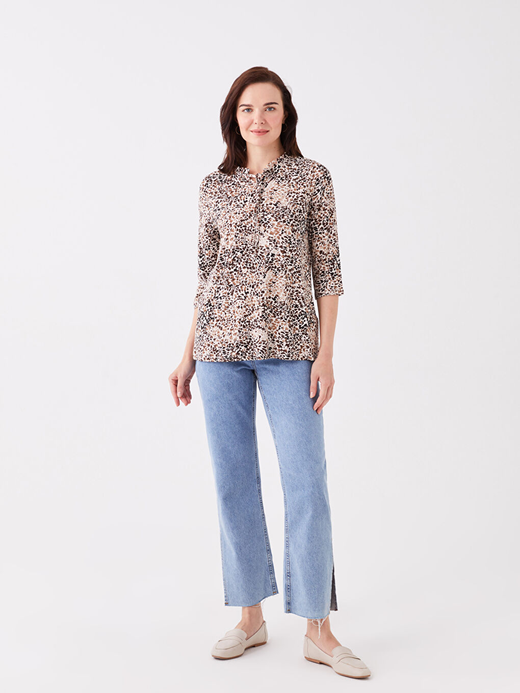 Bej Bağlamalı Yaka Desenli Kadın Bluz-2