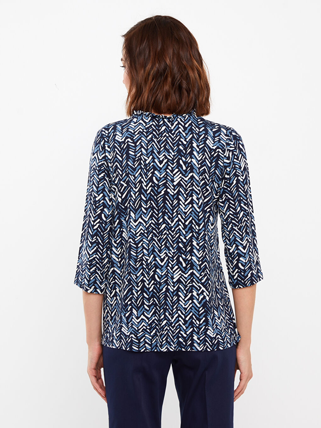 Lacivert Bağlamalı Yaka Desenli Kadın Bluz-4