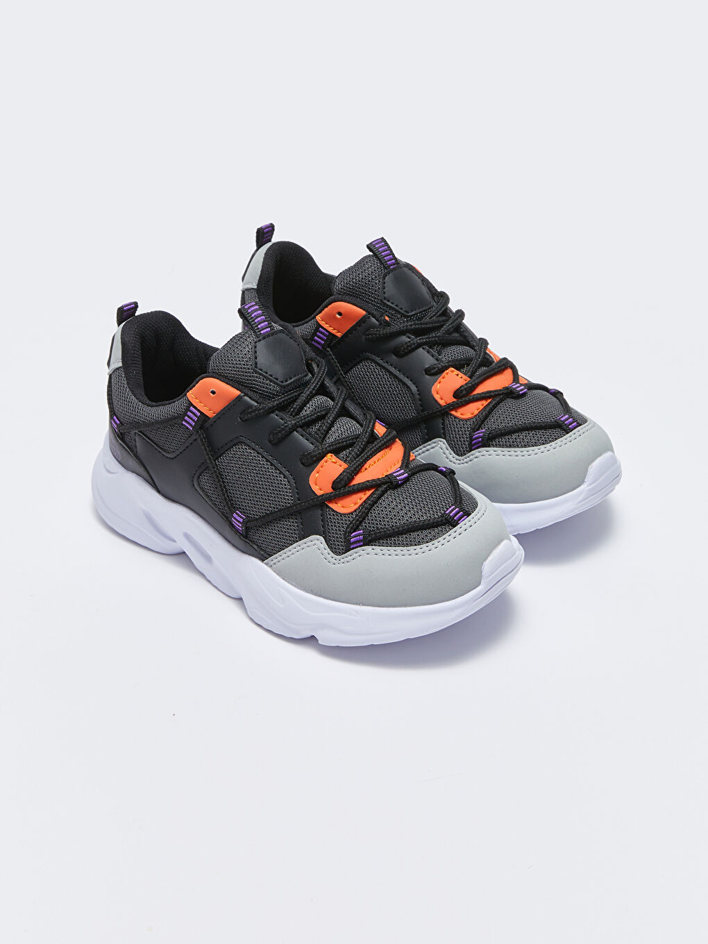 أحذية رياضية نشطة بأربطة للأولاد