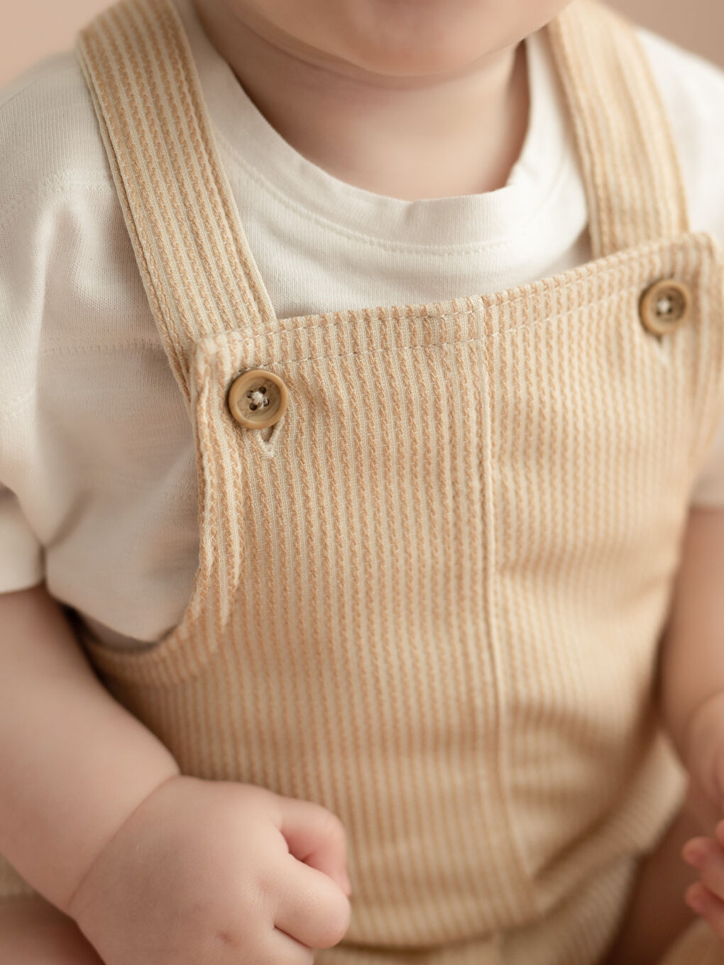 تيشيرت بياقة دائرية وكم قصير للأولاد الرضع مع سالوبيت - طقم من قطعتين-4