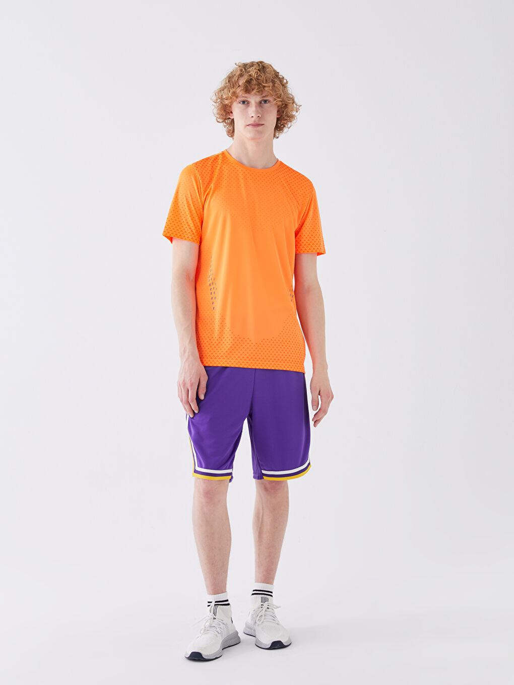 تيشيرت رياضي كم قصير بياقة دائرية للرجال-2