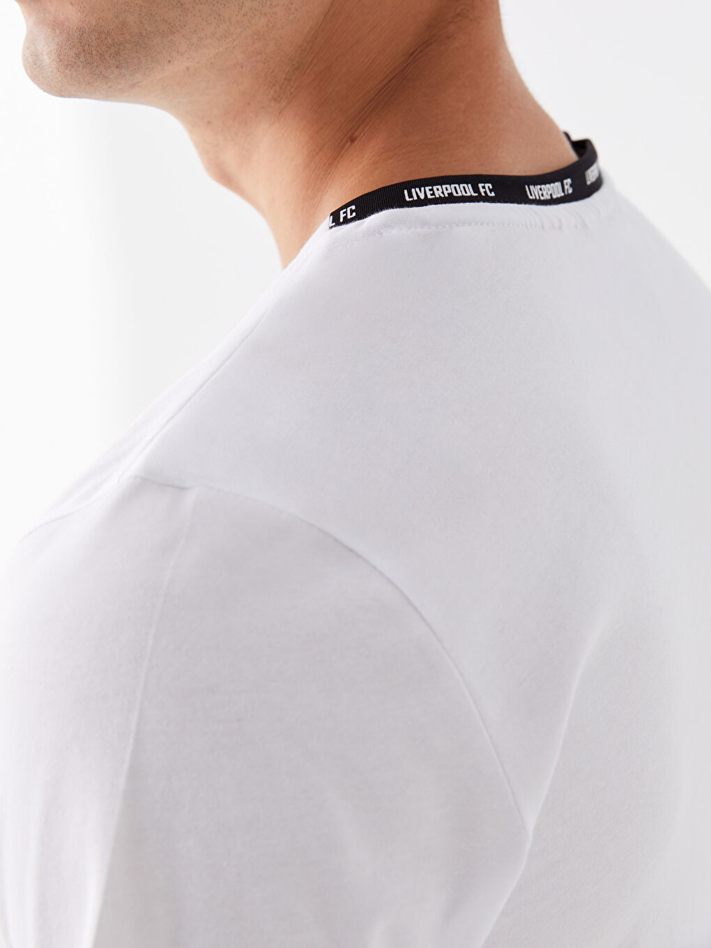 Beyaz Bisiklet Yaka Kısa Kollu Liverpool Baskılı Erkek Taraftar Tişört-3