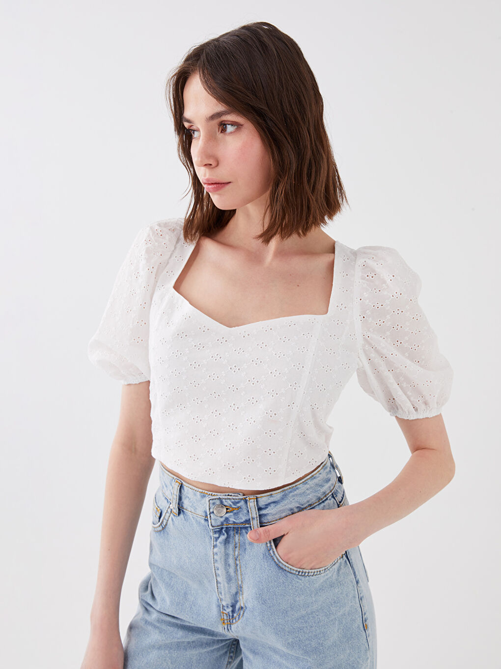 Әйелдерге арналған жүрек пішінді жаға өз өрнекті баллон жең қысқартылған блузка-1