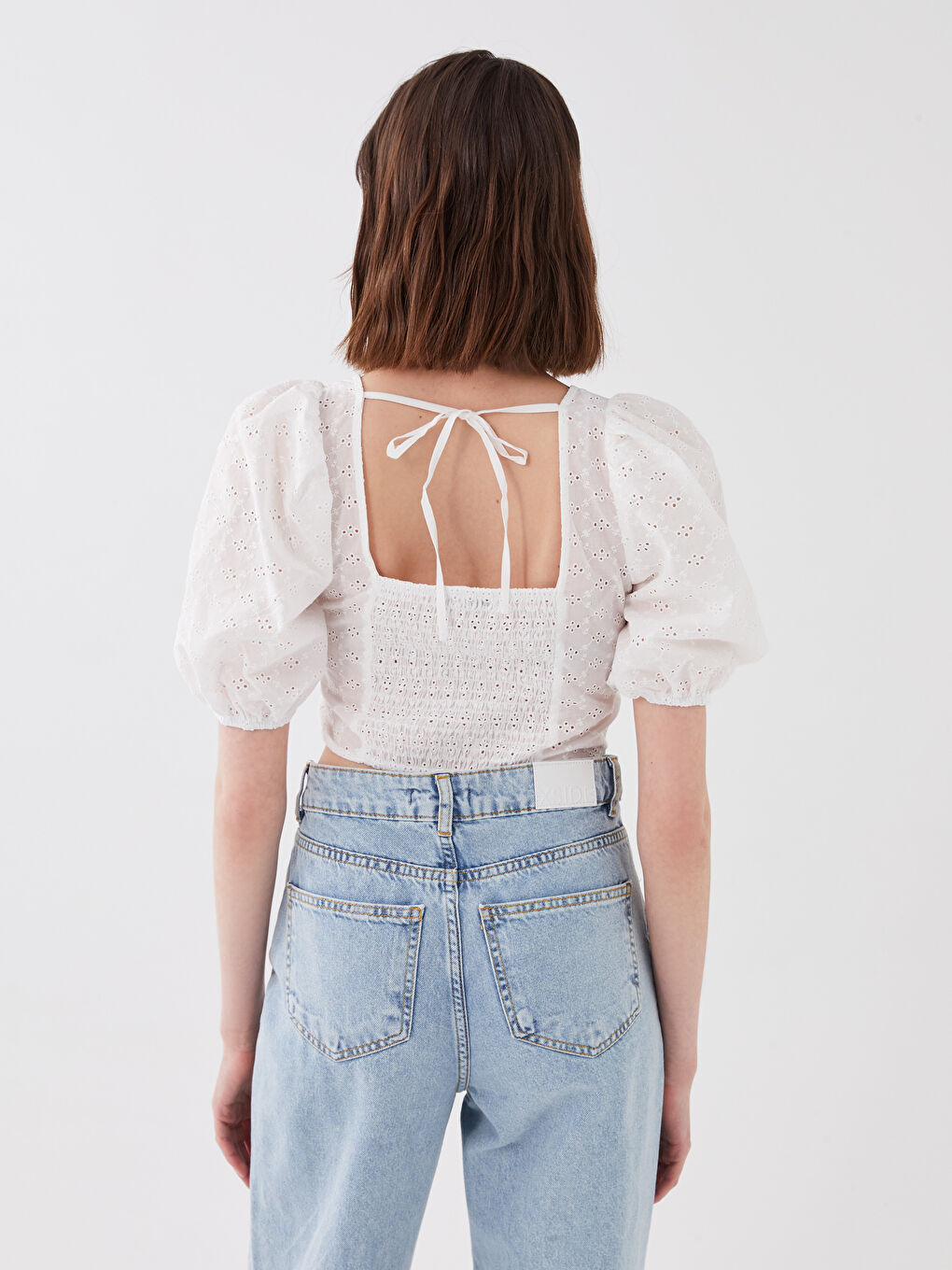 Әйелдерге арналған жүрек пішінді жаға өз өрнекті баллон жең қысқартылған блузка-5