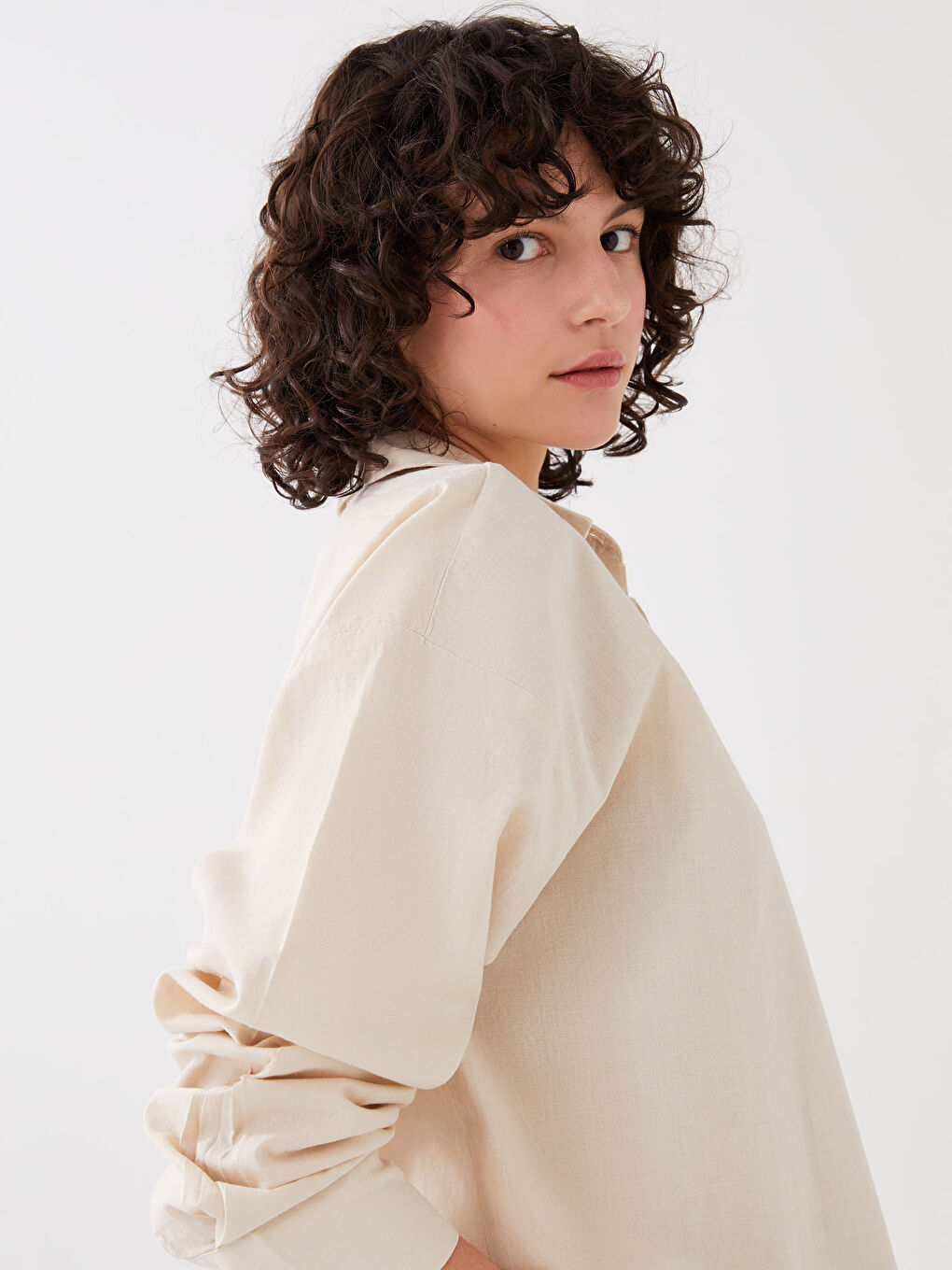 Bej Düz Uzun Kollu Kadın Gömlek-1