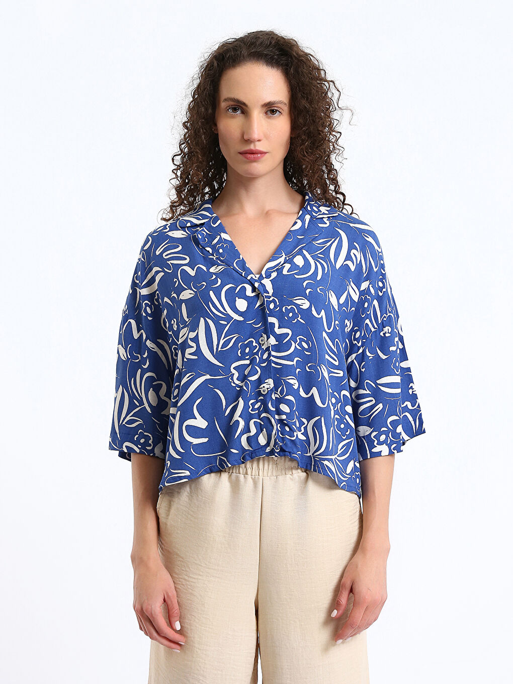 LCW Vision Chemise Oversize à Manches Courtes à Motifs pour Femmes -S3EU87Z8-LQQ