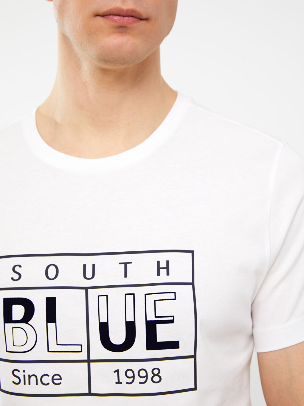 Beyaz Bisiklet Yaka Kısa Kollu Baskılı Penye Erkek Tişört-3