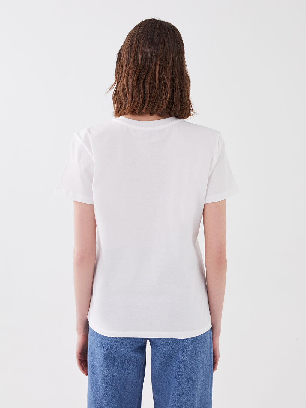 Beyaz Bisiklet Yaka Baskılı Kısa Kollu Kadın Tişört-4