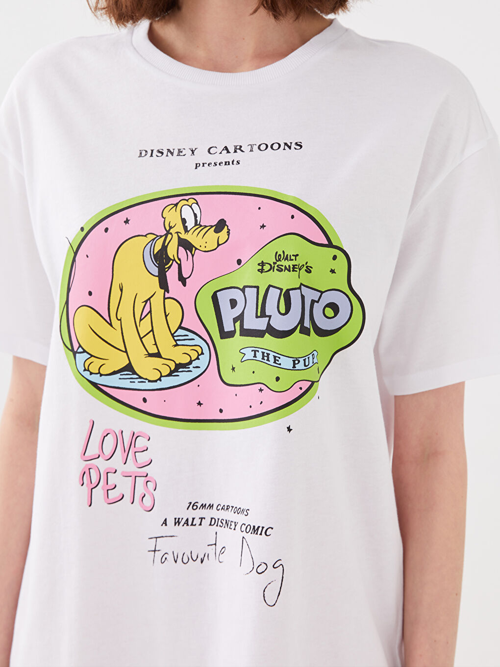 Beyaz Bisiklet Yaka Pluto Baskılı Kısa Kollu Kadın Tişört-3