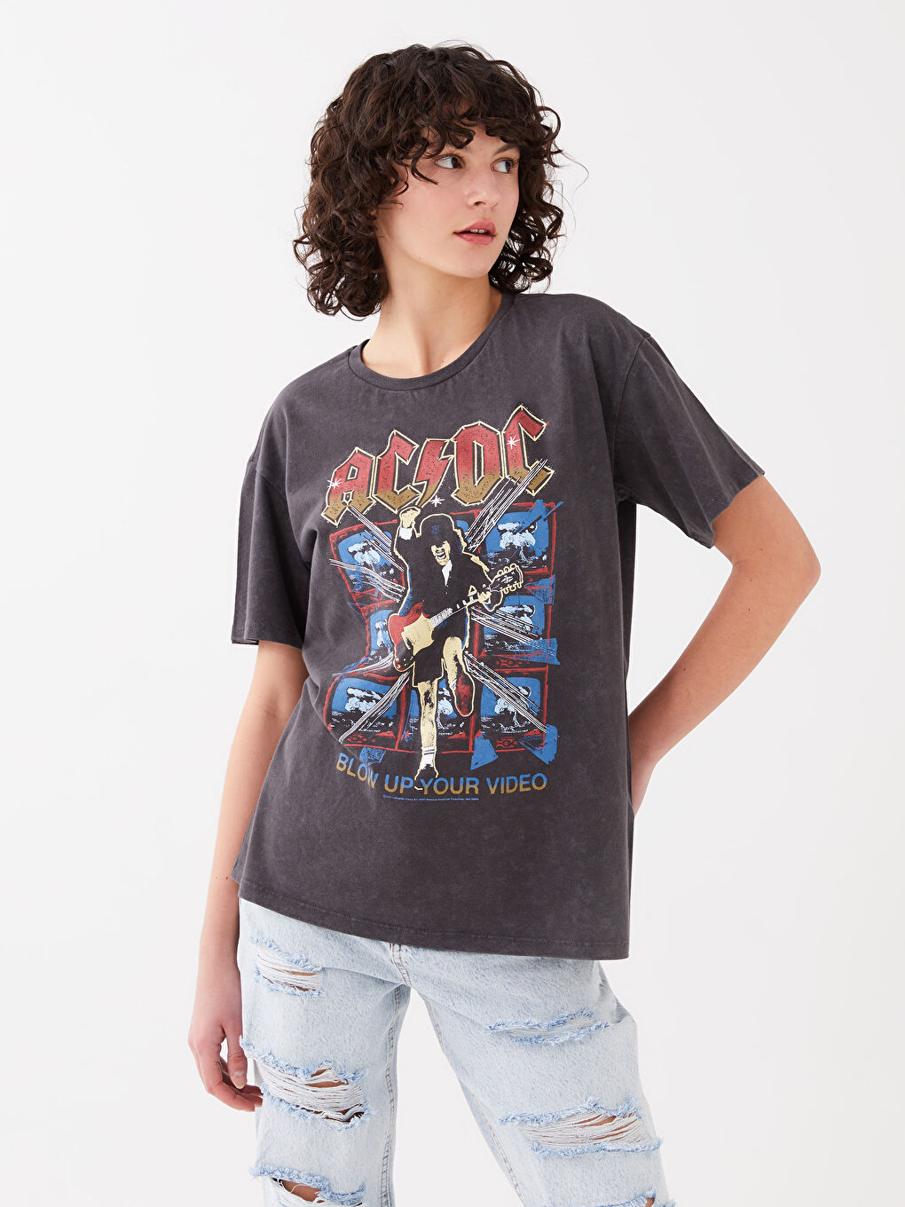 XSIDE Antrasit Bisiklet Yaka AC/DC Baskılı Kısa Kollu Kadın Tişört - 1