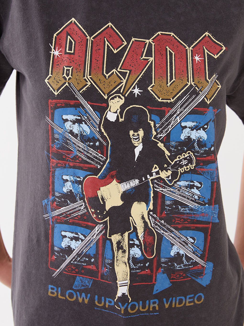 XSIDE Antrasit Bisiklet Yaka AC/DC Baskılı Kısa Kollu Kadın Tişört - 3
