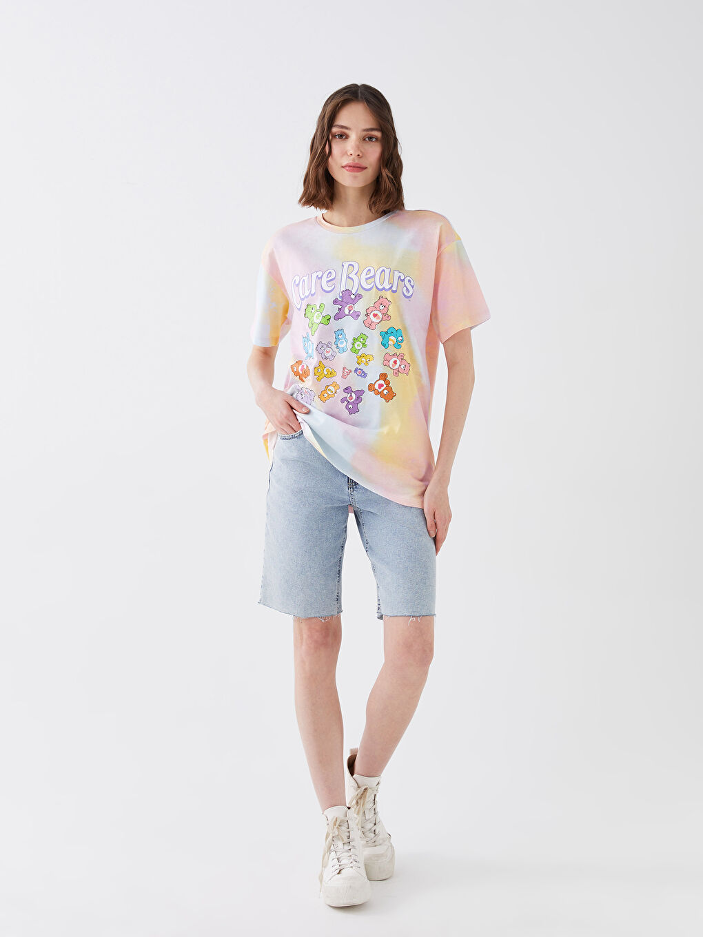 Pembe Bisiklet Yaka Care Bears Baskılı Kadın Tişört-2