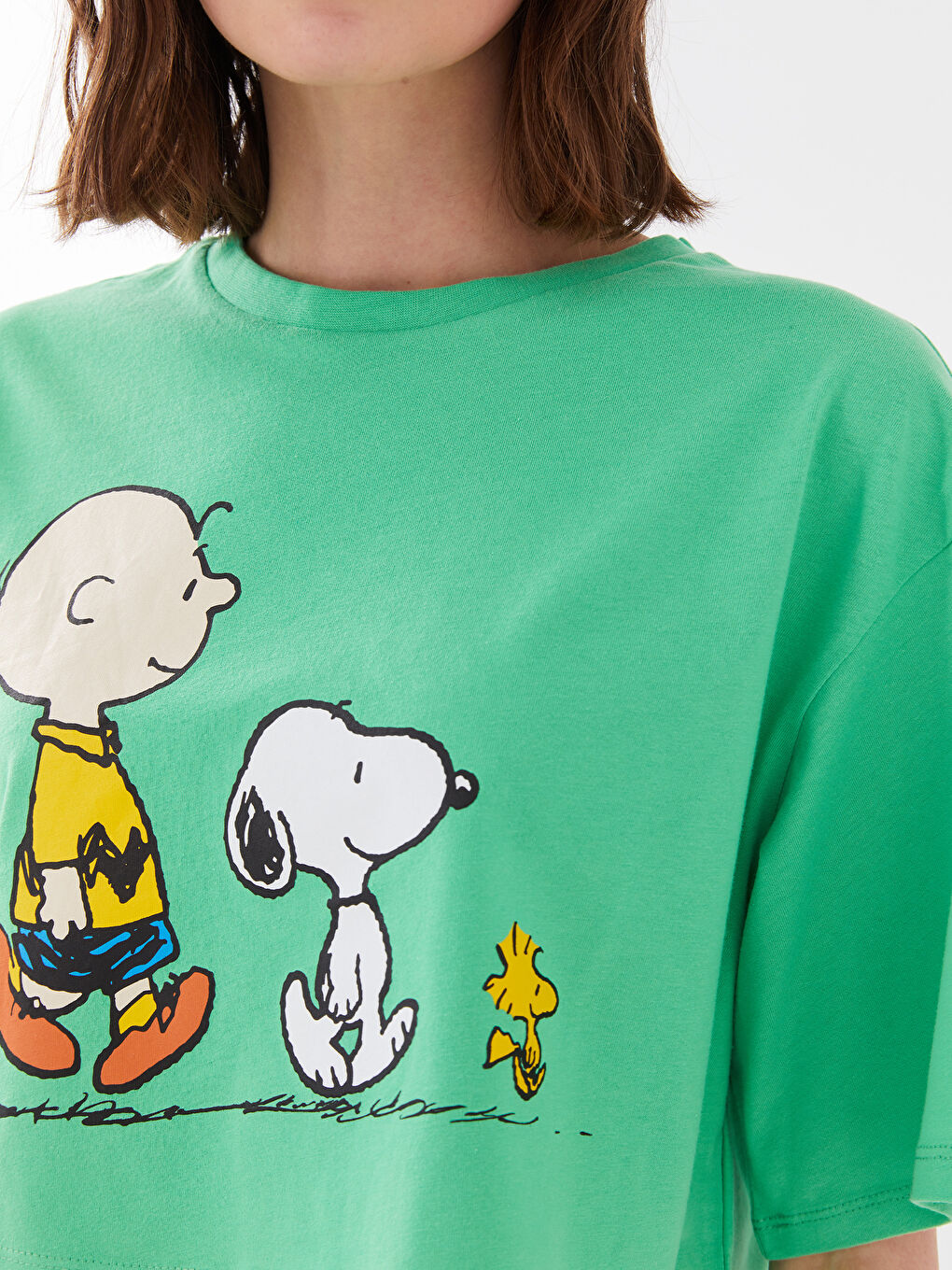 Yeşil Bisiklet Yaka Peanuts Baskılı Kısa Kollu Kadın Crop-4