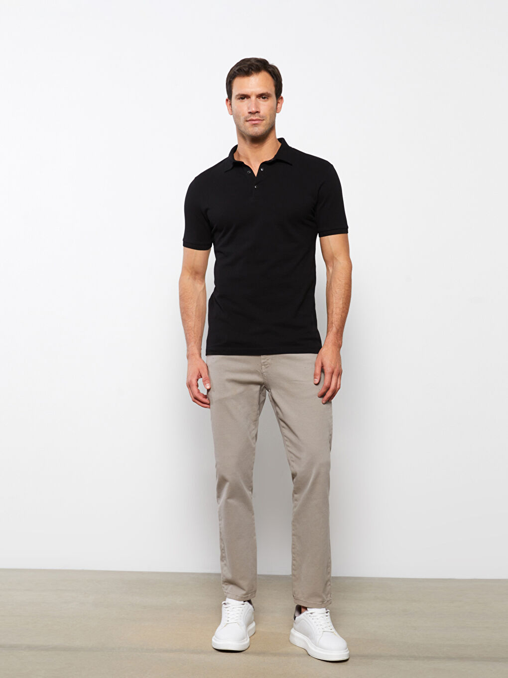 T-shirt en piqué à manches courtes et col polo pour homme-1