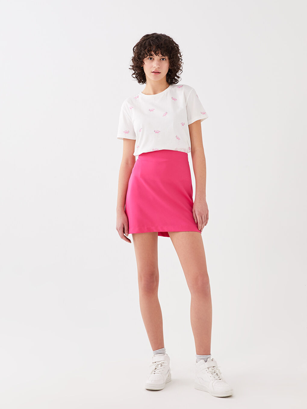 Әйелдерге арналған дөңгелек жағалы өрнекті қысқа жең футболка-2