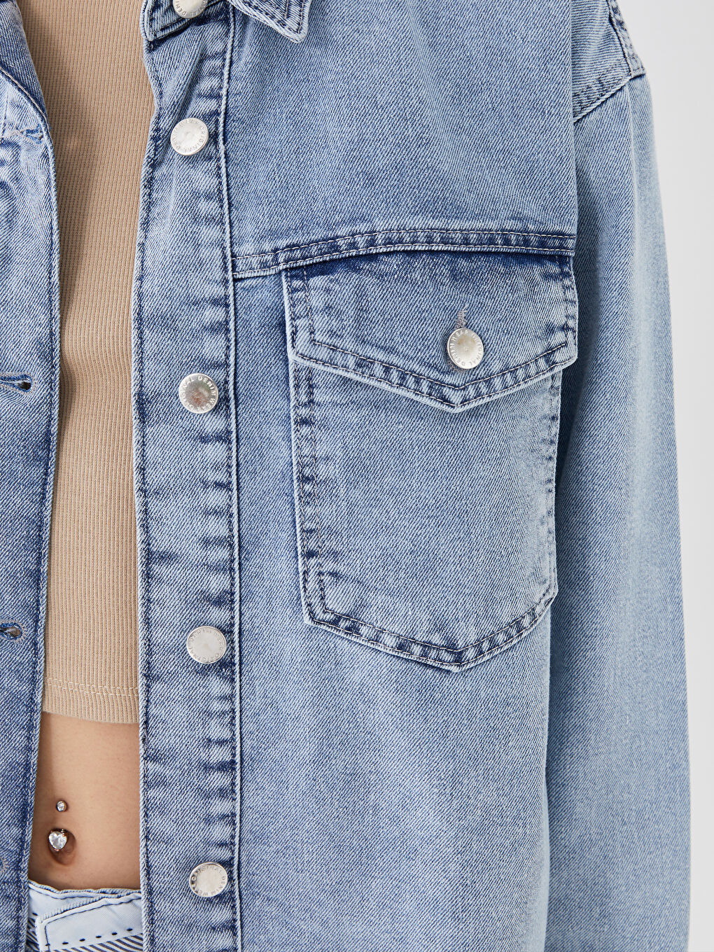 Plain Long Sleeve Oversize Women's Denim Shirt-3