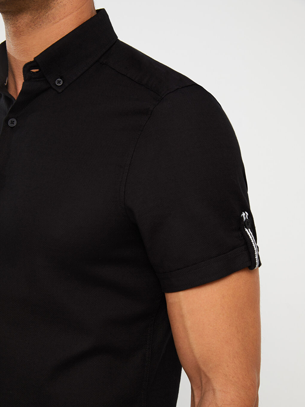 Siyah Slim Fit Kısa Kollu Armürlü Erkek Gömlek-3