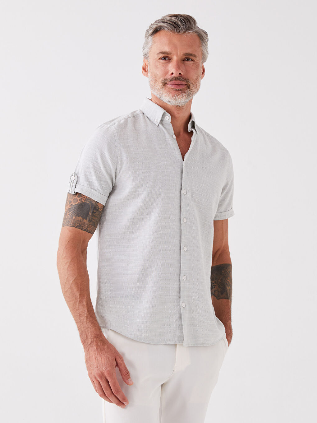 ерлерге арналған добби матасынан жасалған тар пішімді қысқа жеңді жейде-1