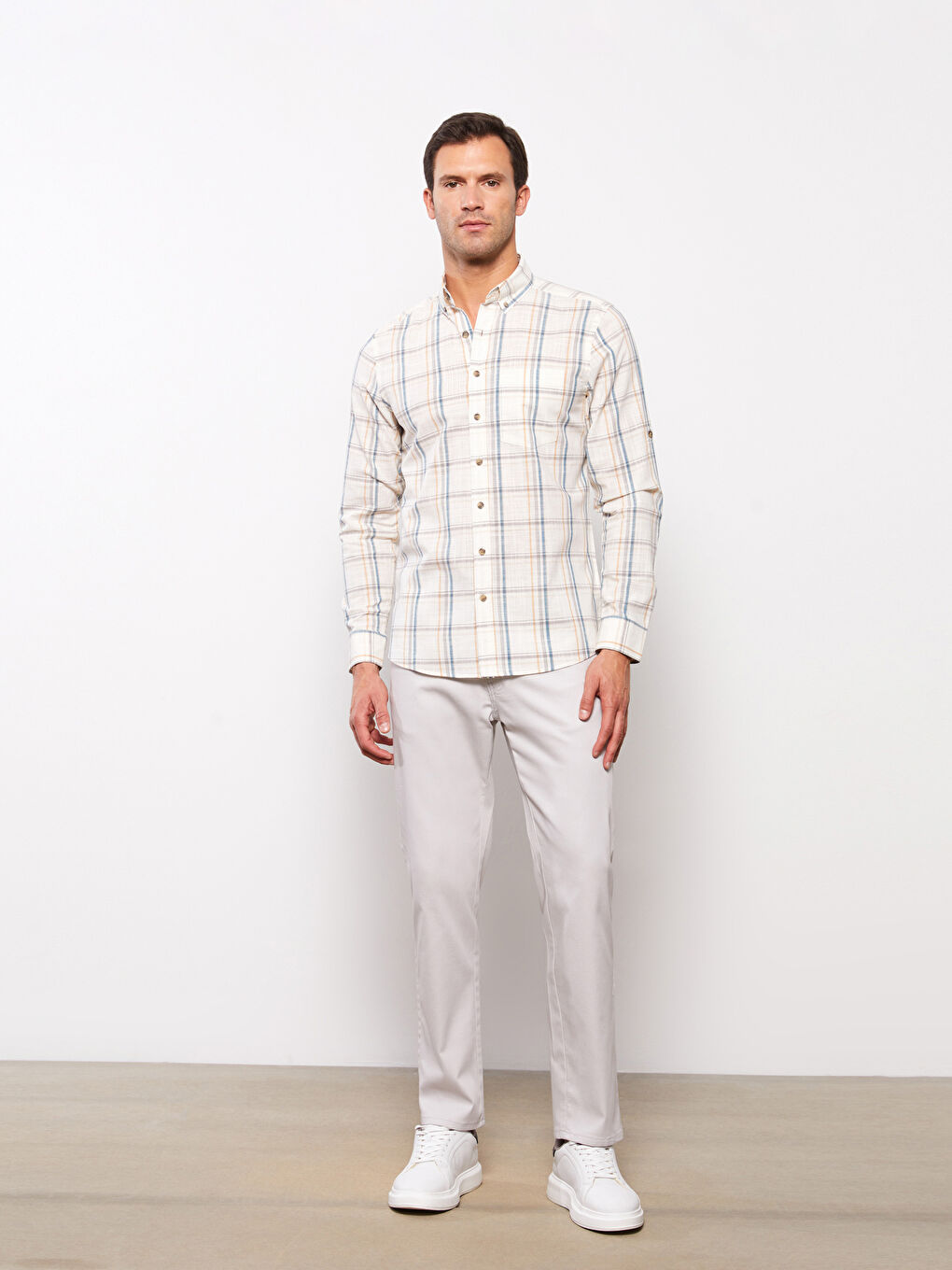 قميص بوبلين كاروهات كم طويل عادي للرجال-1