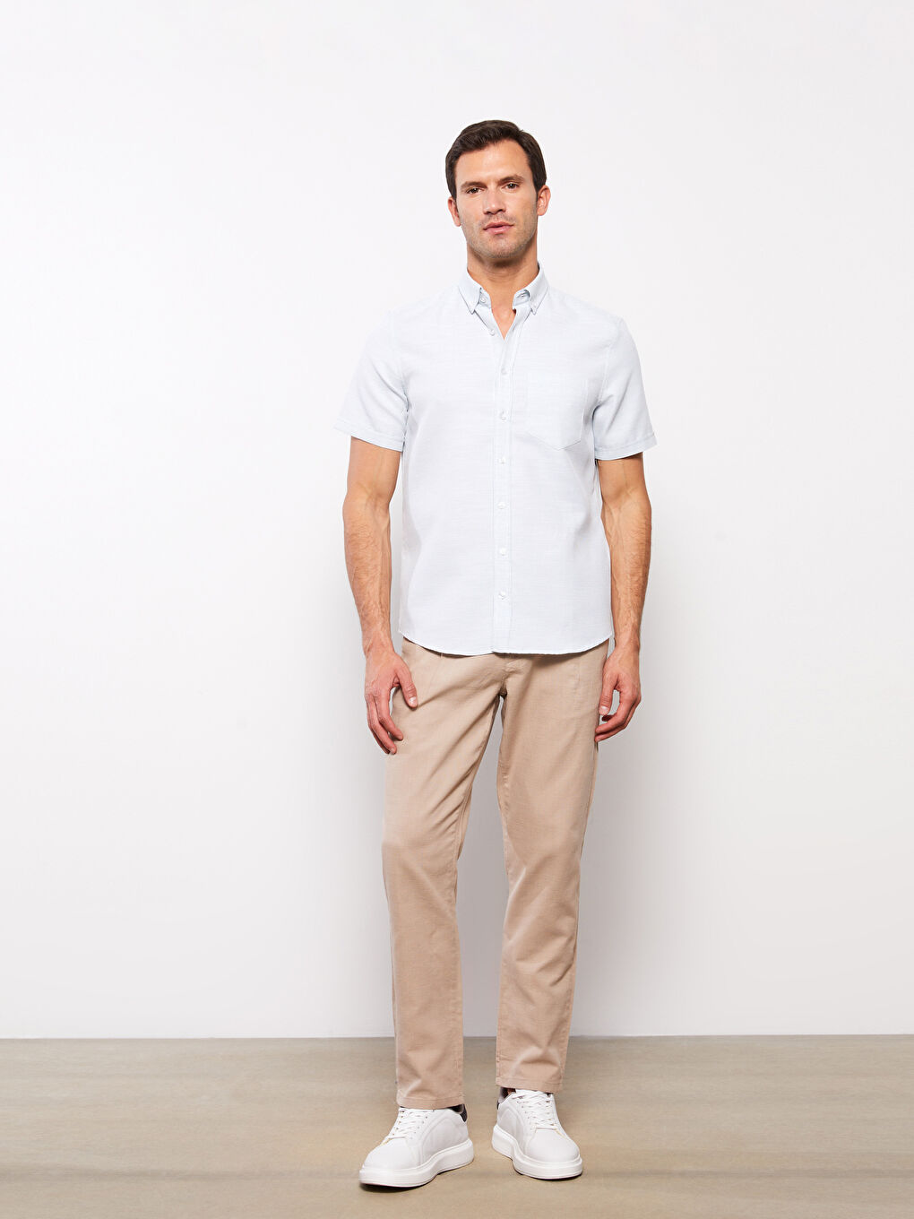 Ерлерге арналған стандартты пішім қысқа жең добби жейде-1