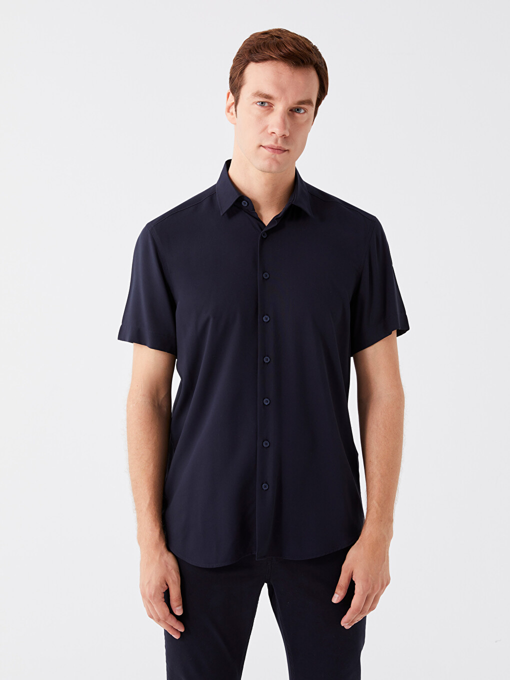 Chemise Pour Hommes À Manches Courtes En Viscose Coupe Régulière