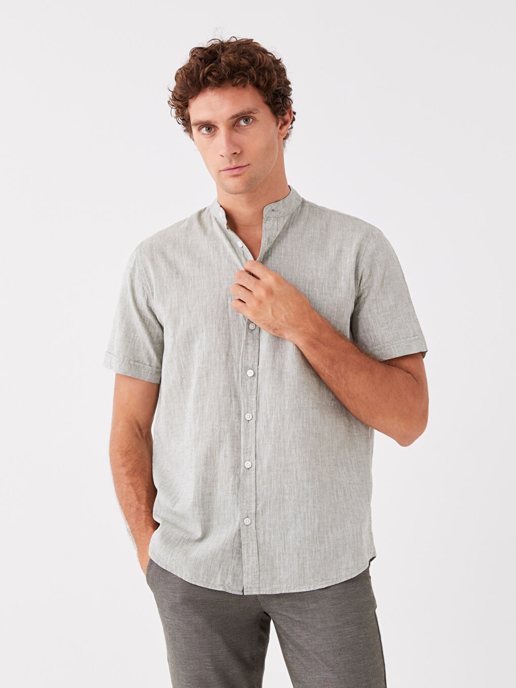 قميص رجالي كم قصير بقماش خليط كتان بقصة عادية