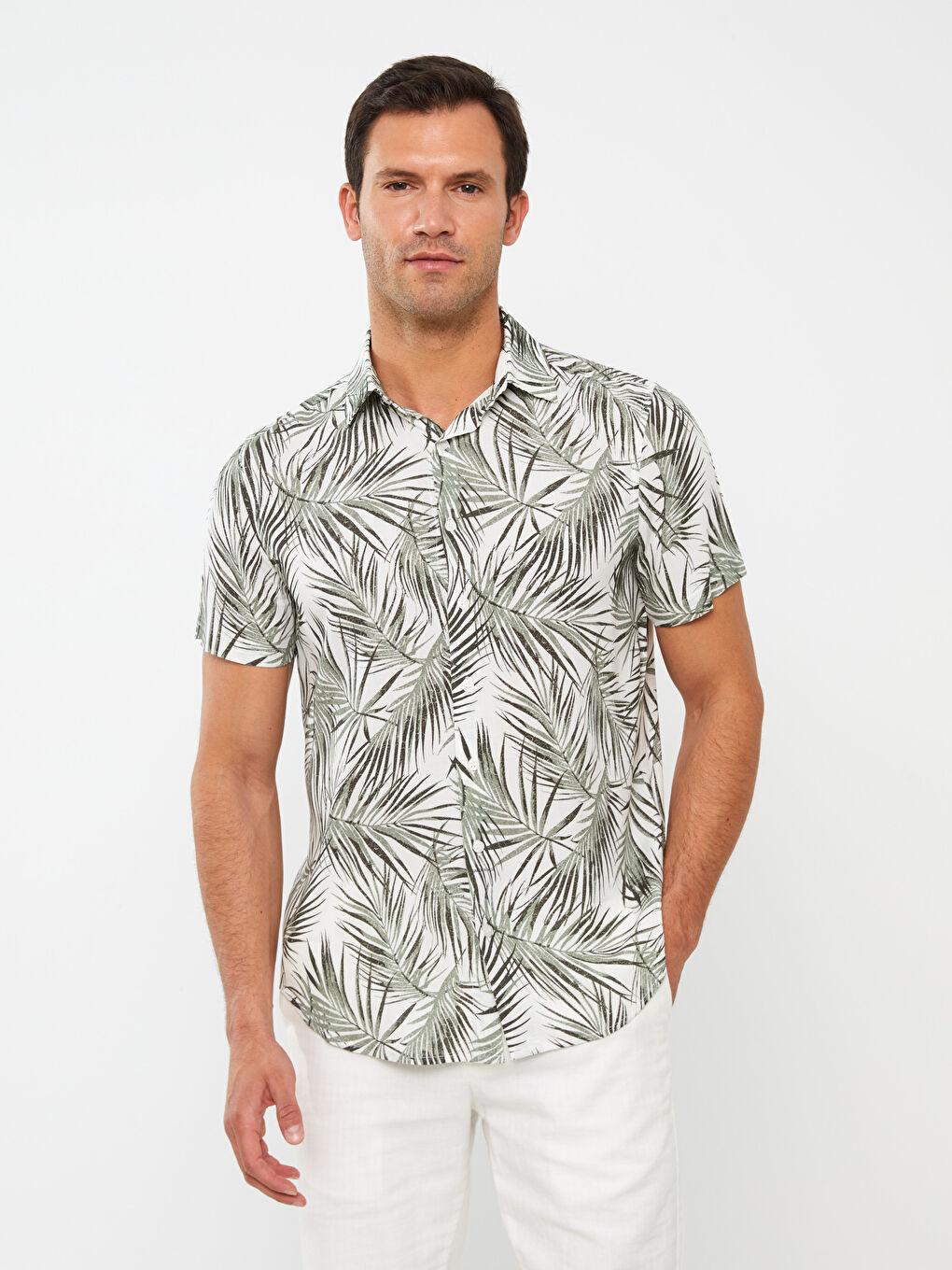 Chemise pour Hommes à Manches Courtes À Motifs en Viscose Coupe Régulière